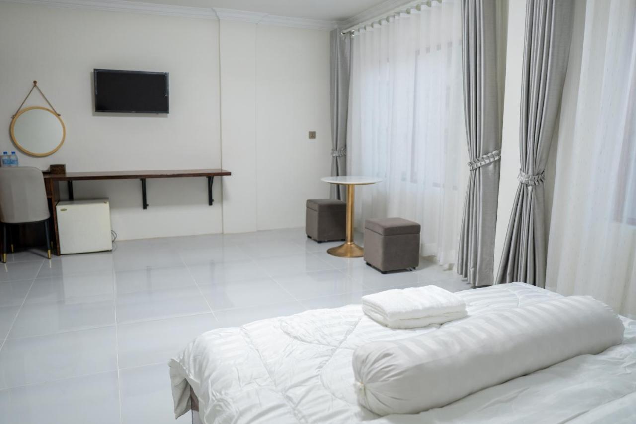 Empire House, Phnom Penh 호텔 외부 사진