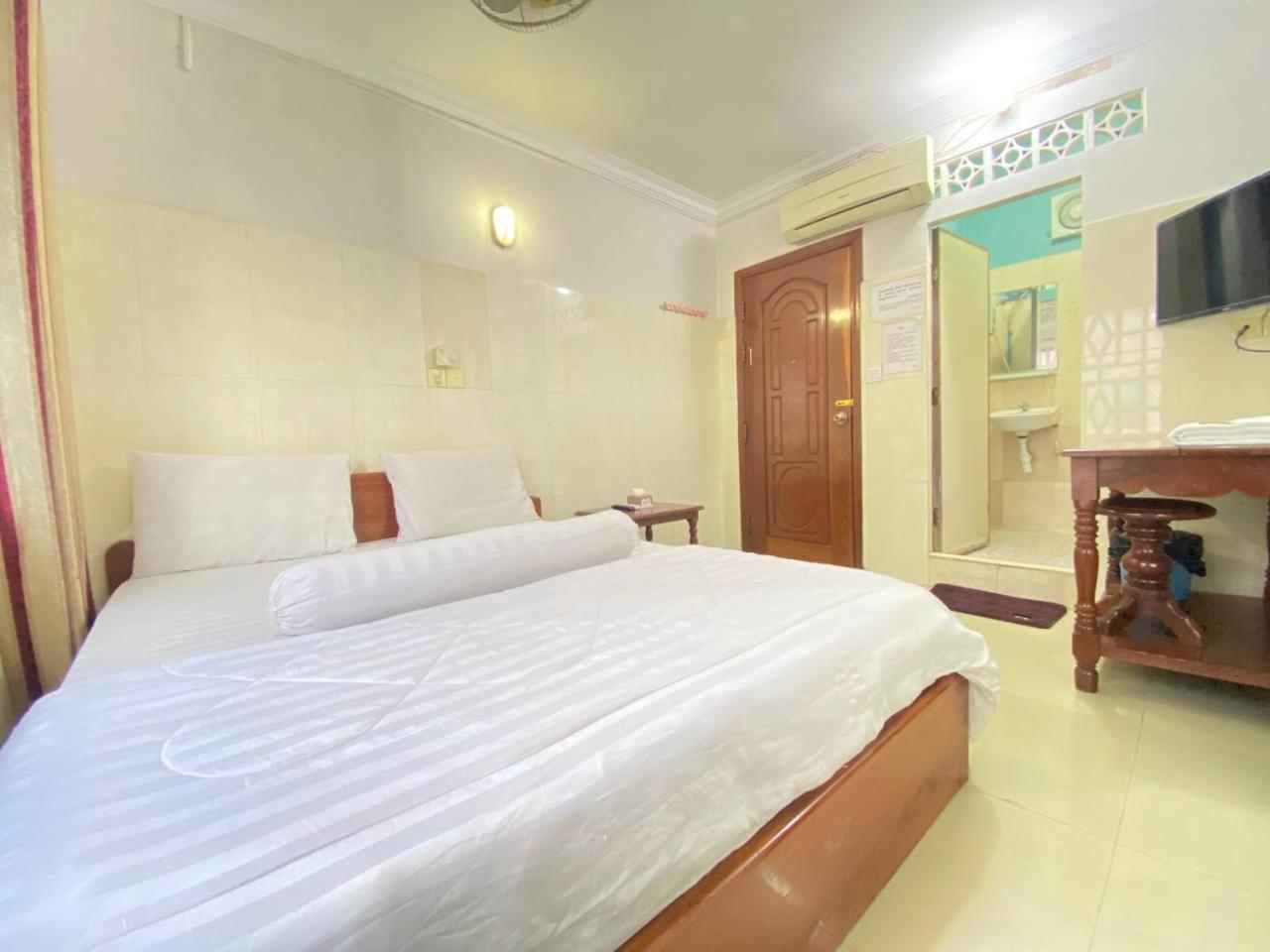 Empire House, Phnom Penh 호텔 외부 사진