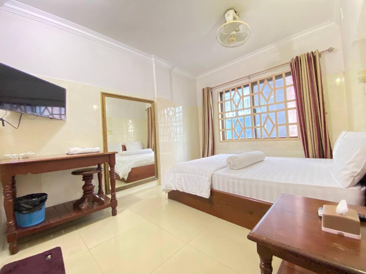 Empire House, Phnom Penh 호텔 외부 사진